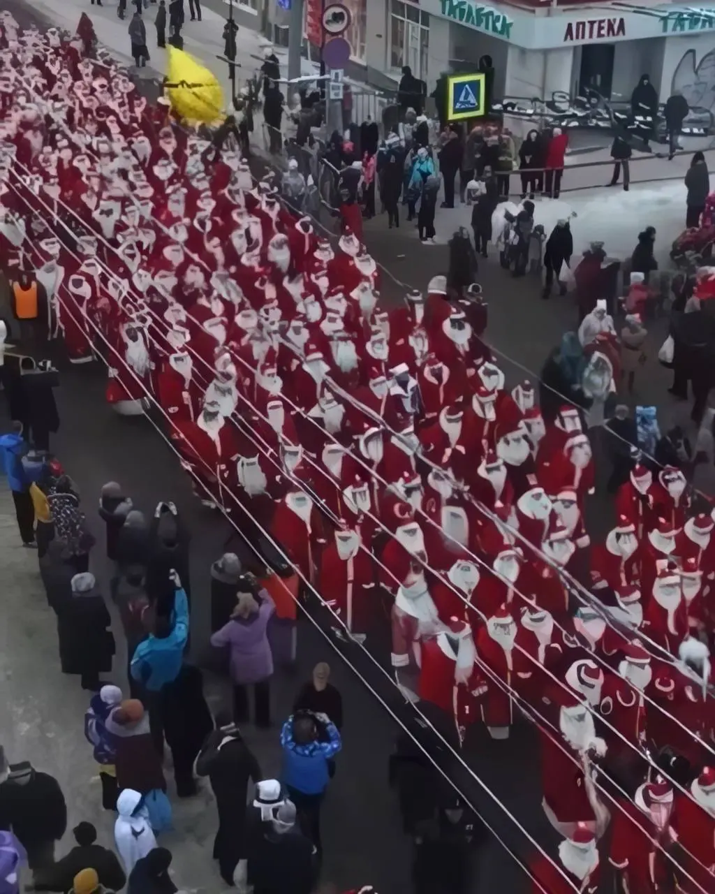 Парад Дедов Морозов в Рыбинске