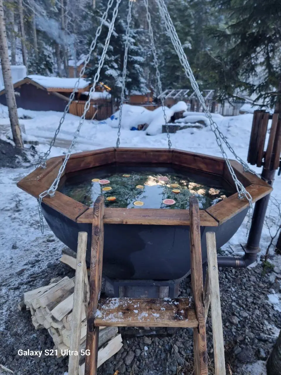 Отдых в русской бане с купелью и чанами