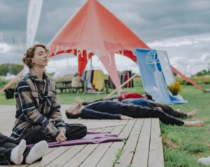 Танцевальное пространство Инь-Ян для гармонии энергий