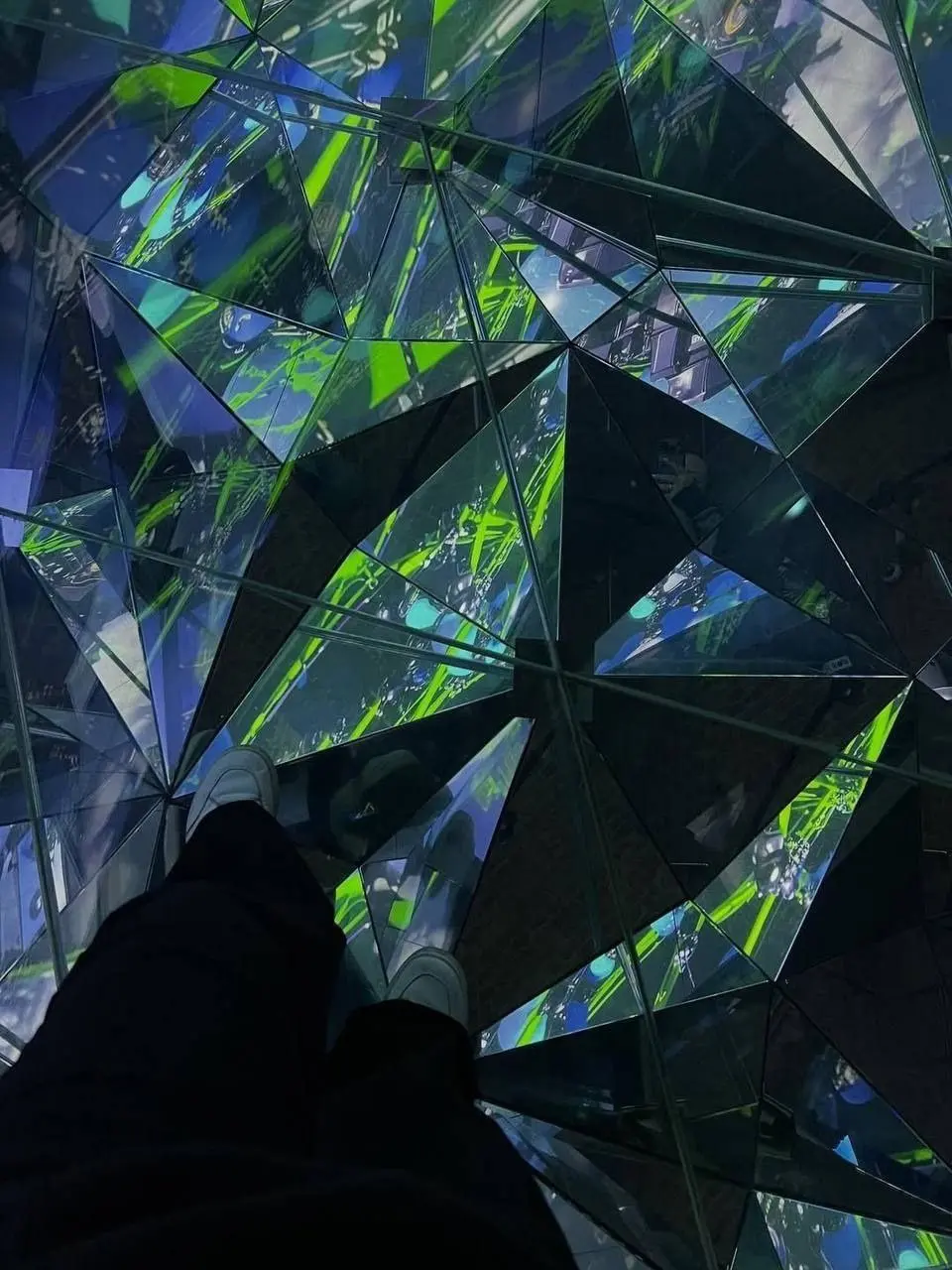 Выставка работ победителей медиахудожников Синхронизация