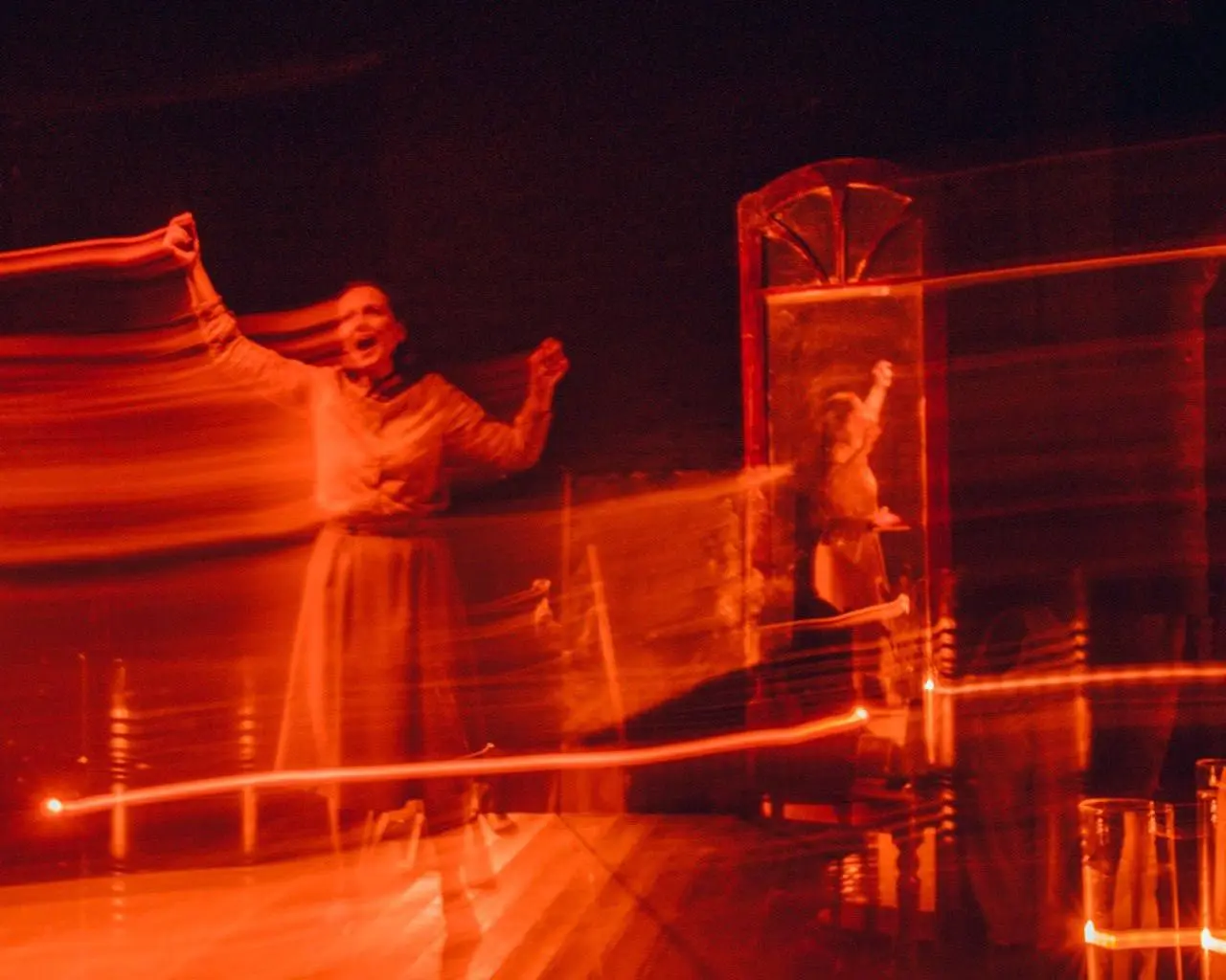 Спектакль НеБытьИЯ по поэме Рицоса