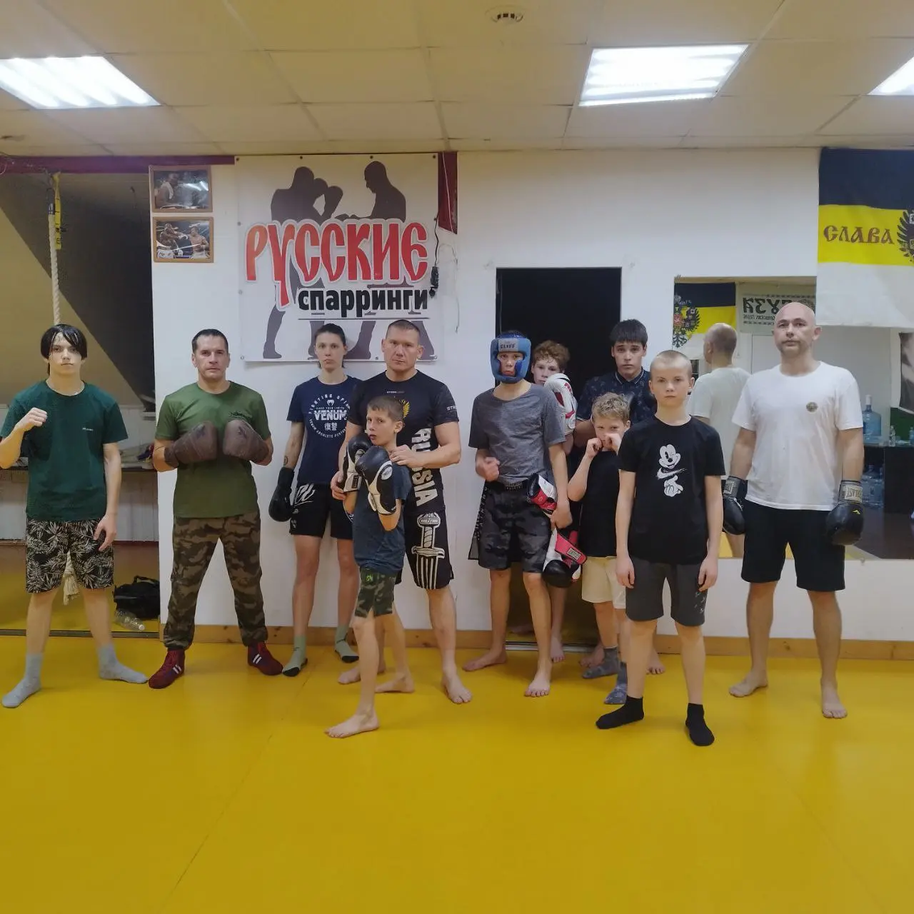 Тренировка по боксу на РУССКИХ СПАРРИНГАХ