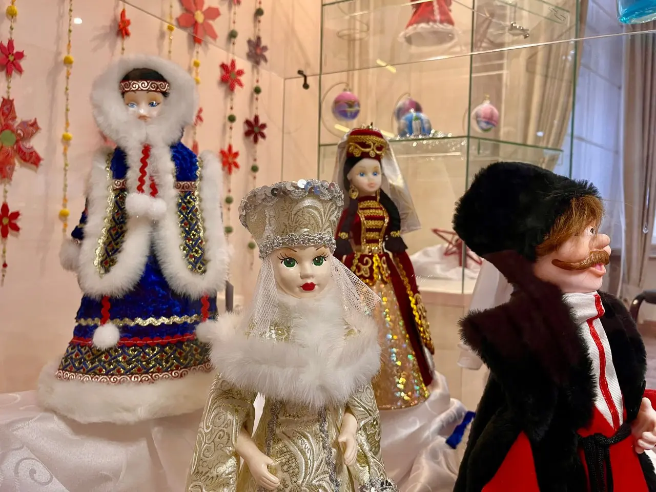 Выставка Зимний терем волшебных традиций