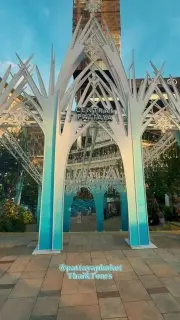 Зимнее шоу со снегопадом в Central Pattaya