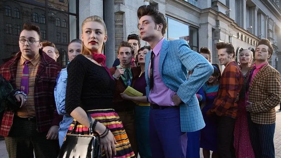 Показ фильма Стиляги в Барнауле