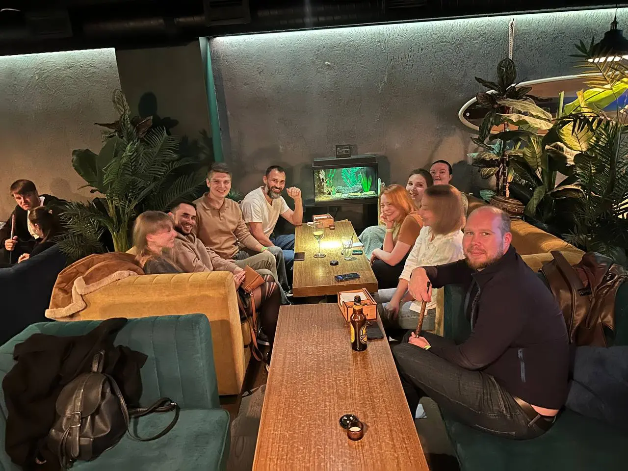 Встреча сообщества IT-специалистов в Fiji Lounge