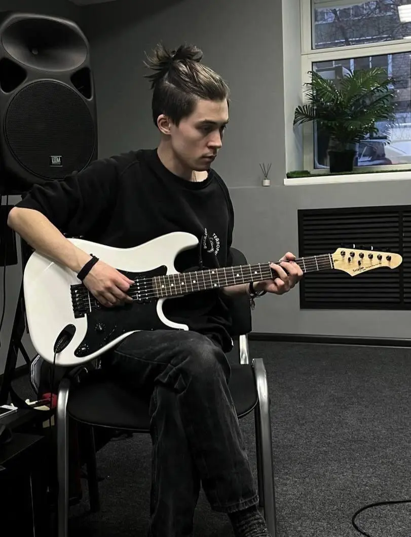 Бесплатный мастер-класс по игре на гитаре