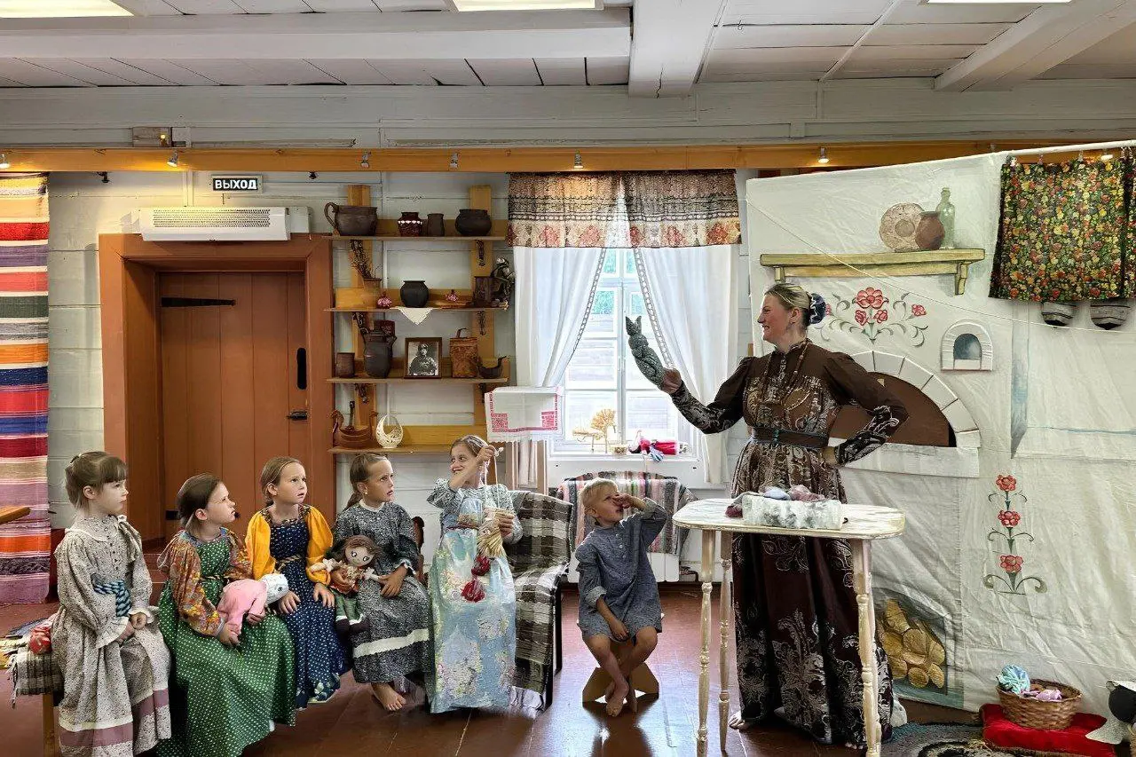Семейный спектакль о быте в Ремесленном подворье