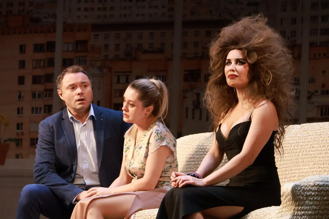 Спектакль Московского театра комедии "Отдам бывшего в хорошие руки"