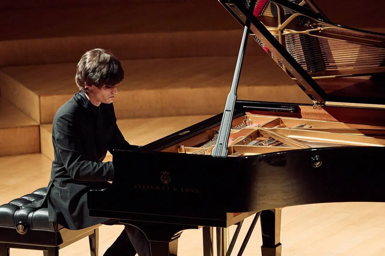 Концерт Ильи Папояна и Симфонического оркестра по случаю фестиваля Лики современного пианизма