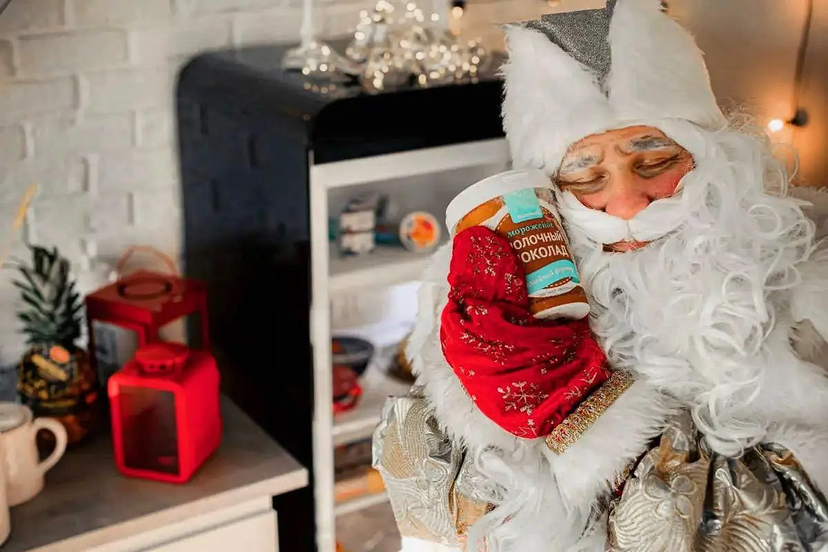 Встреча с Дедом Морозом и сладкие подарки