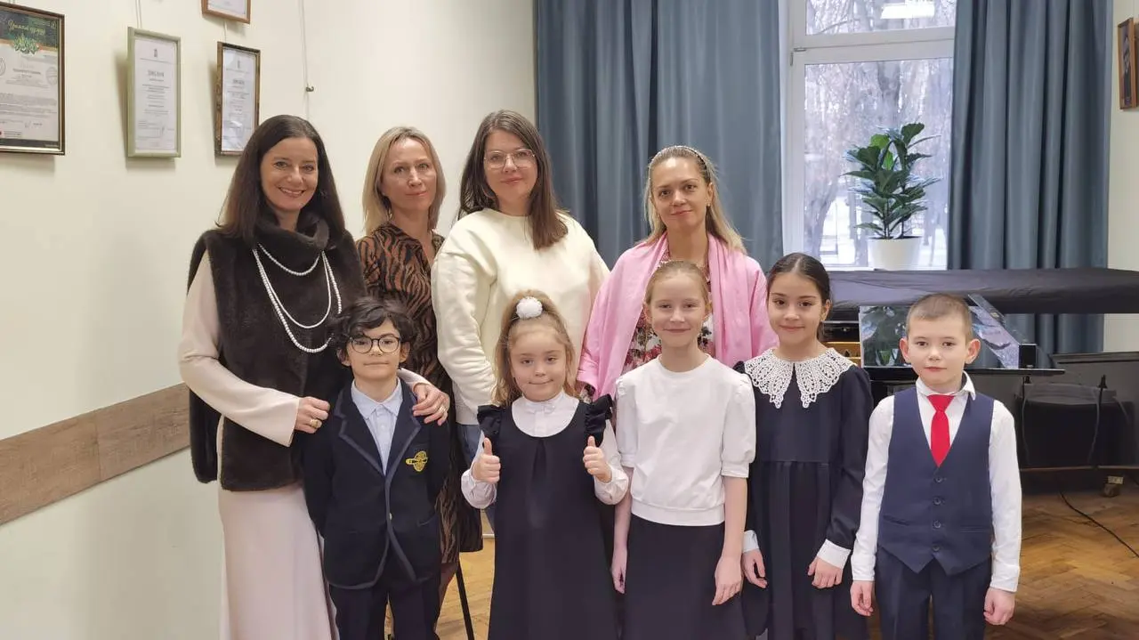 Концерт отдела на новогоднюю тему