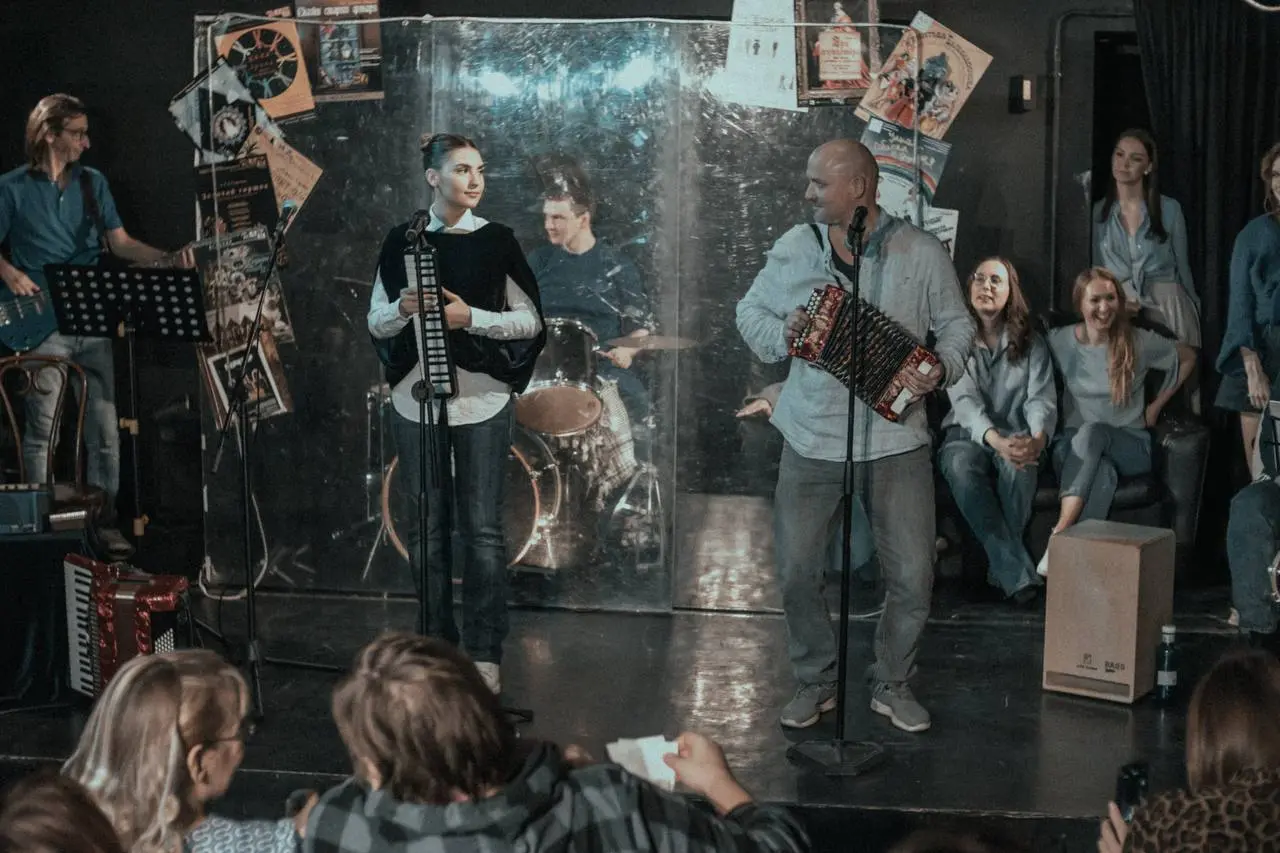 Театральный концерт Новогодний квартирник