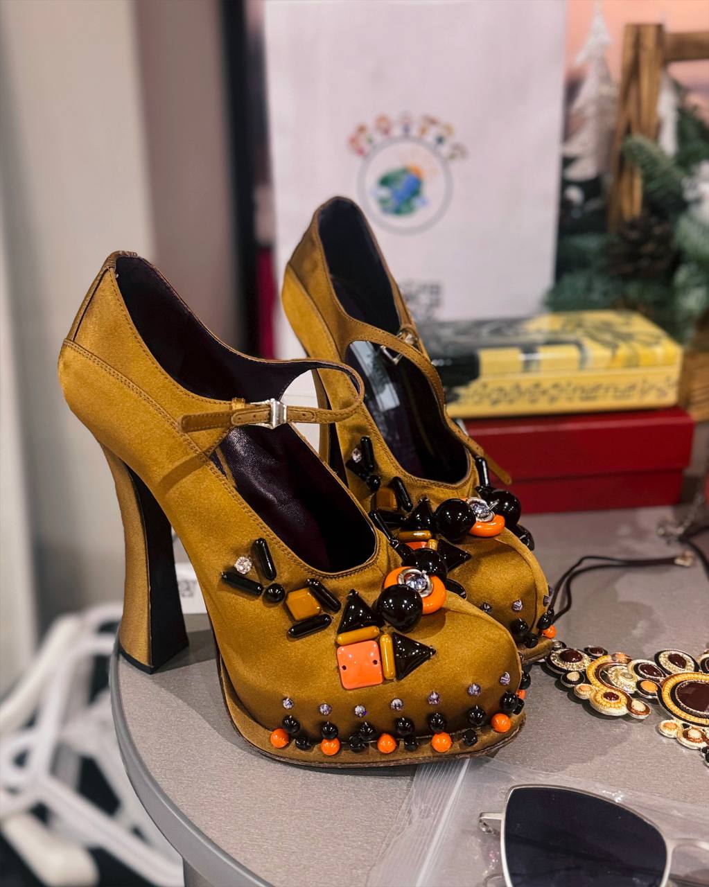 Новогодняя барахолка