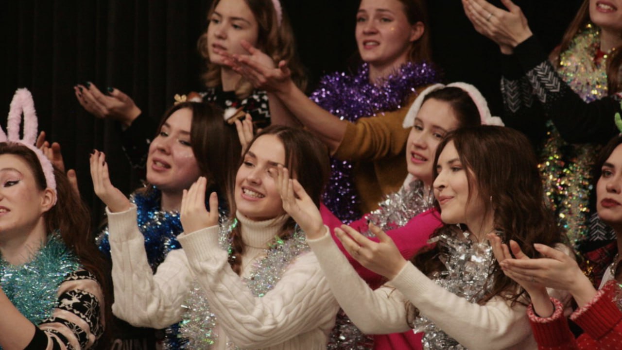 Праздничный новогодний концерт