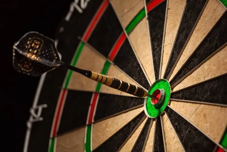Соревнование по игре в Дартс