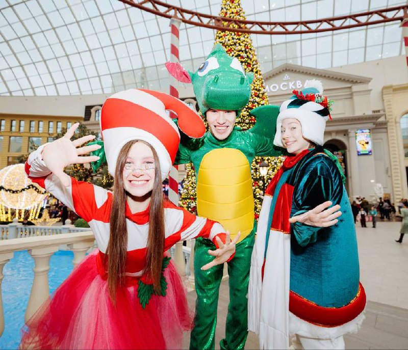 Парад героев и цирковых артистов