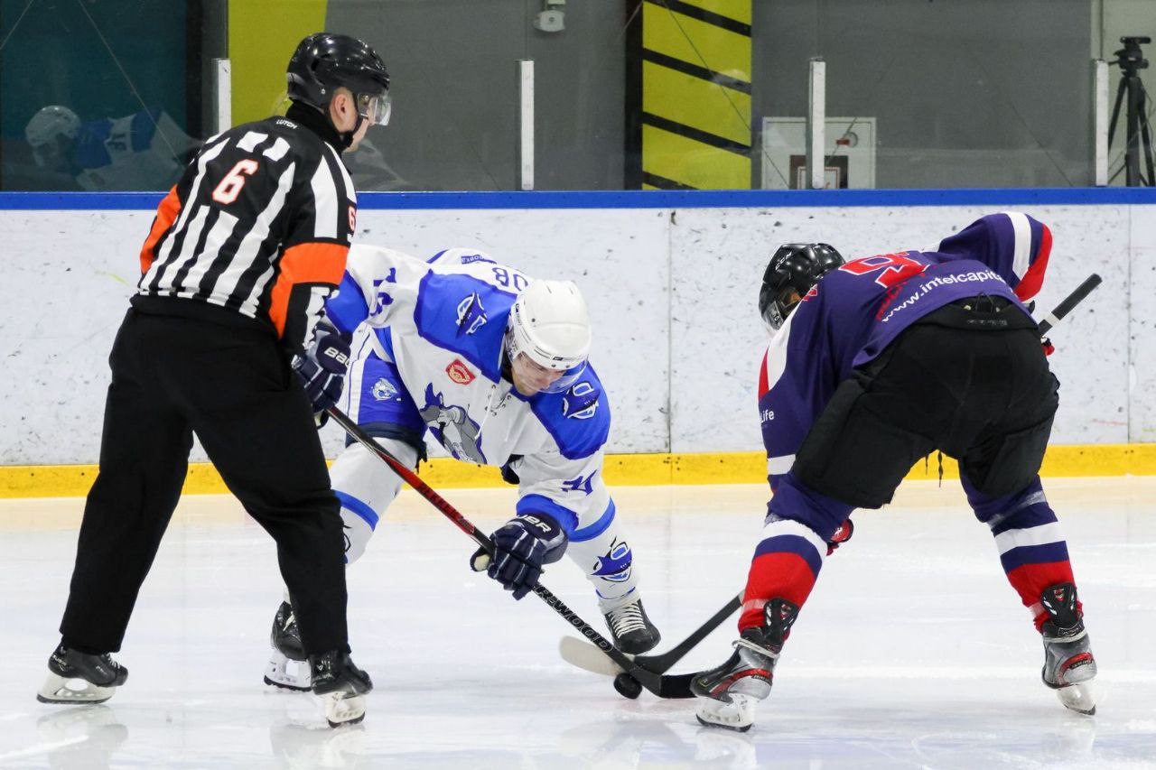 Хоккейный матч Акулы