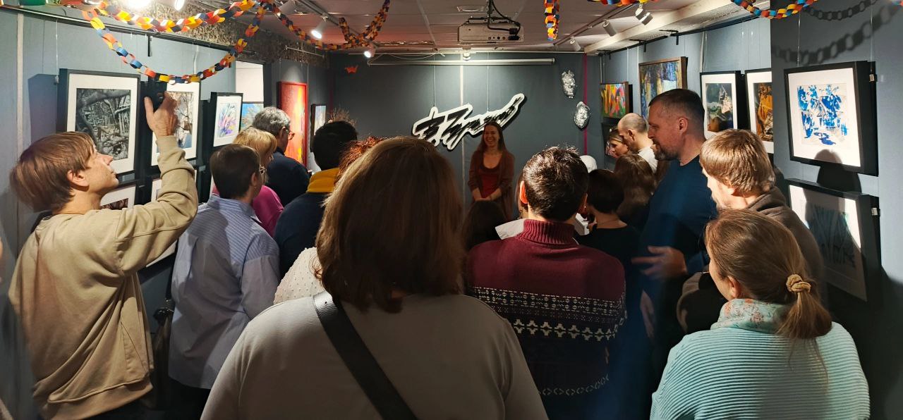 Экскурсия по выставке "Грани"