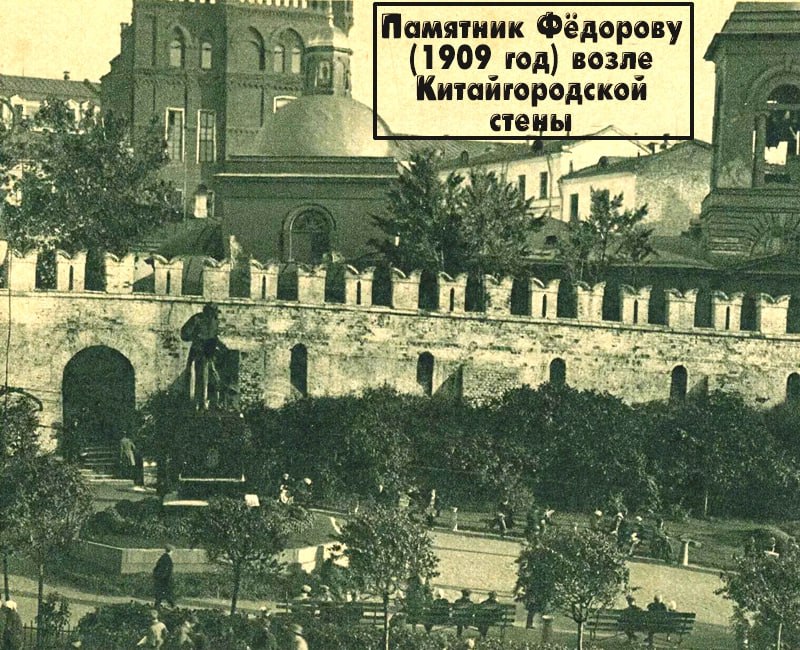 Детская экскурсия вокруг Театральной площади