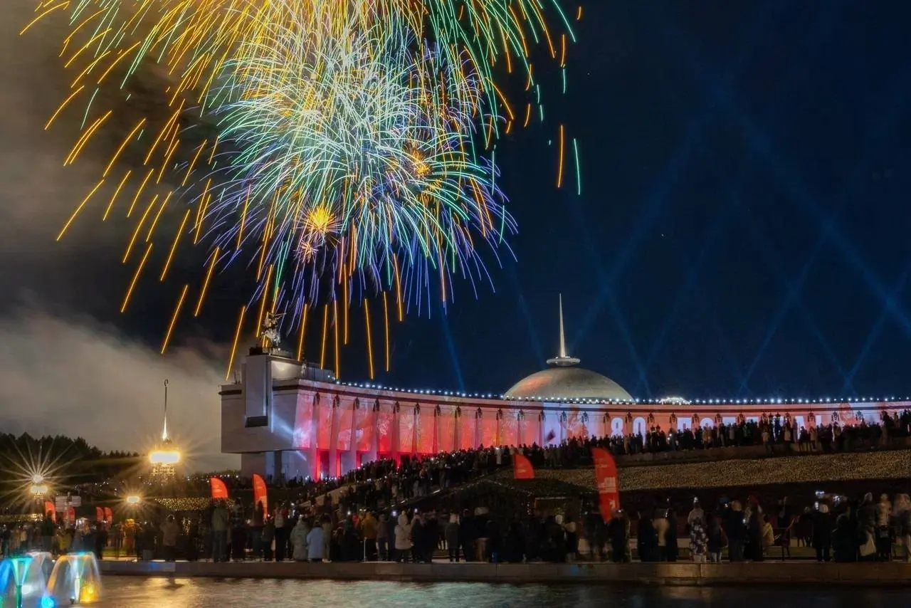 Праздничная программа в День Победы