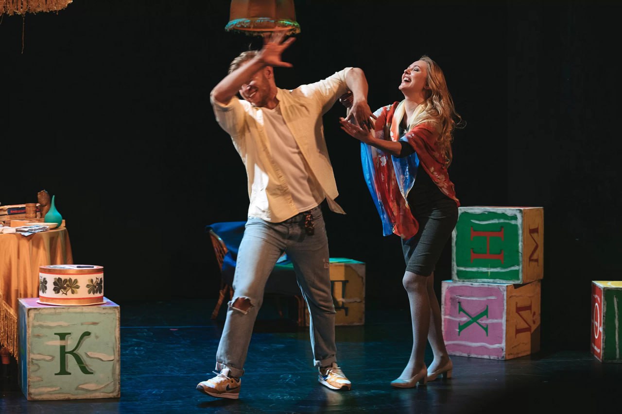 Похороните меня за плинтусом