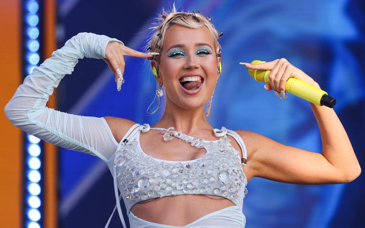 Клава Кока бесплатно выступит в ЦДМ