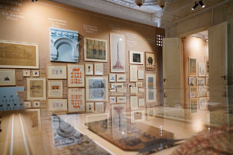 Экскурсия Галины Павловой по выставке Архитектура говорит