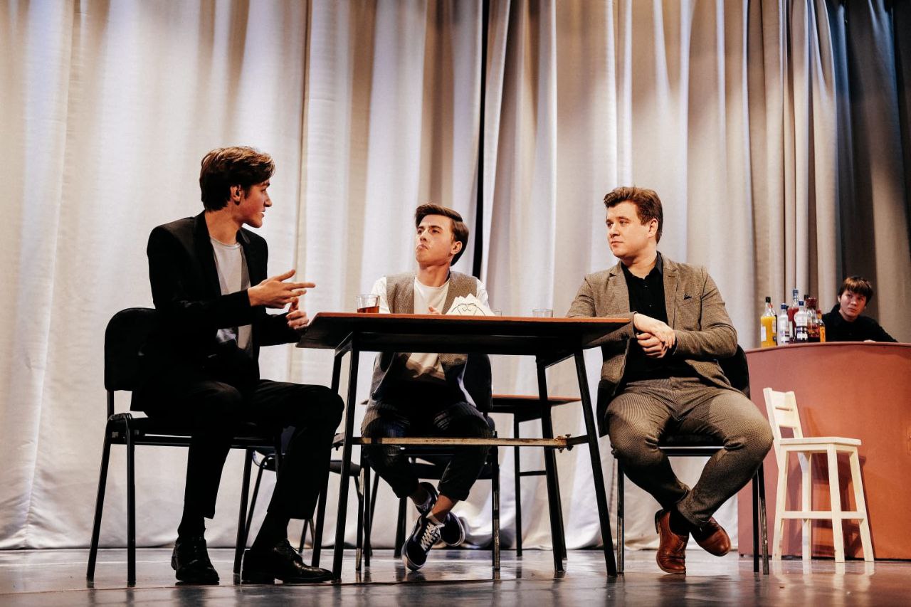 Мне чай и виски с колой