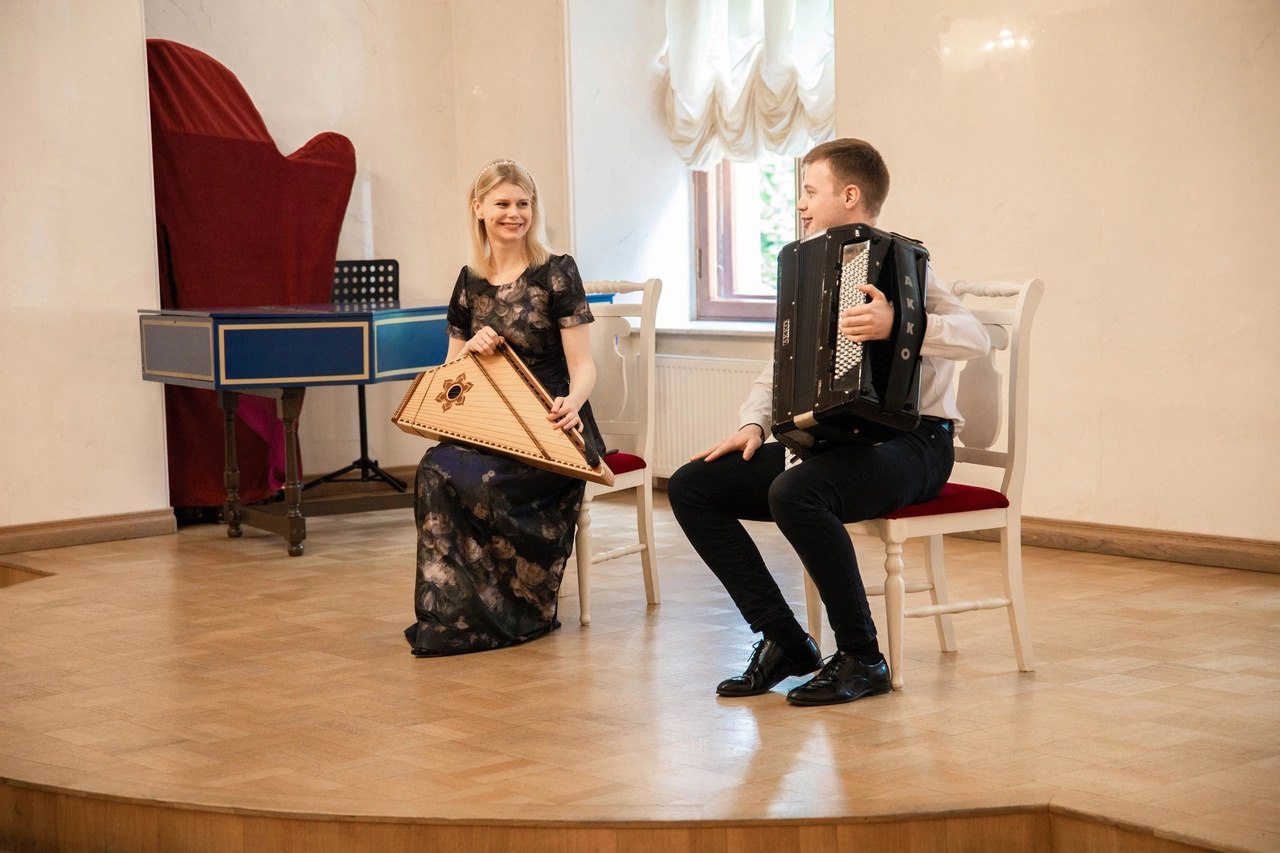 Новогодняя карусель