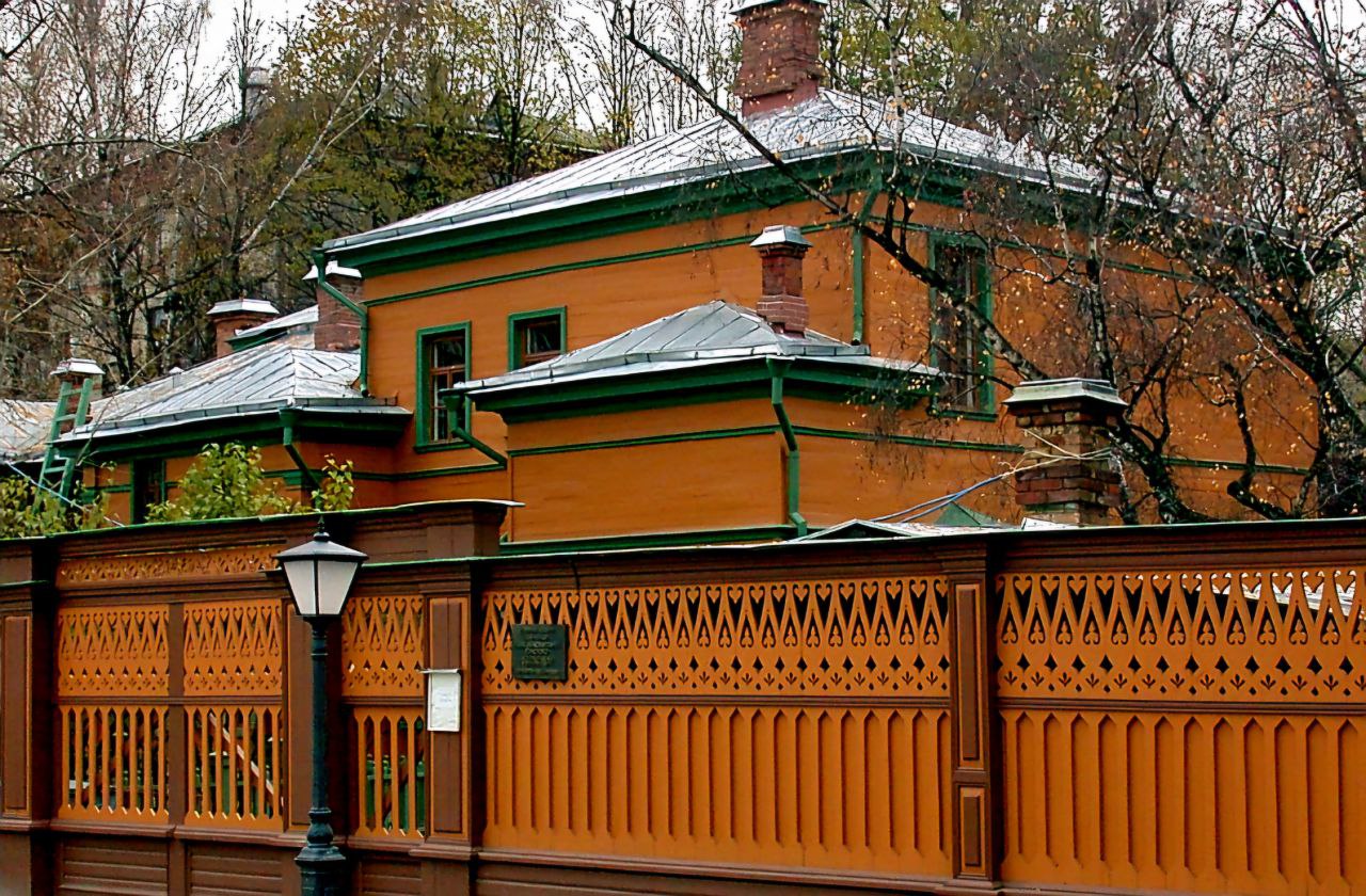В Москве после двухлетней реставрации открылась усадьба Льва Николаевича Толстого в Хамовниках
