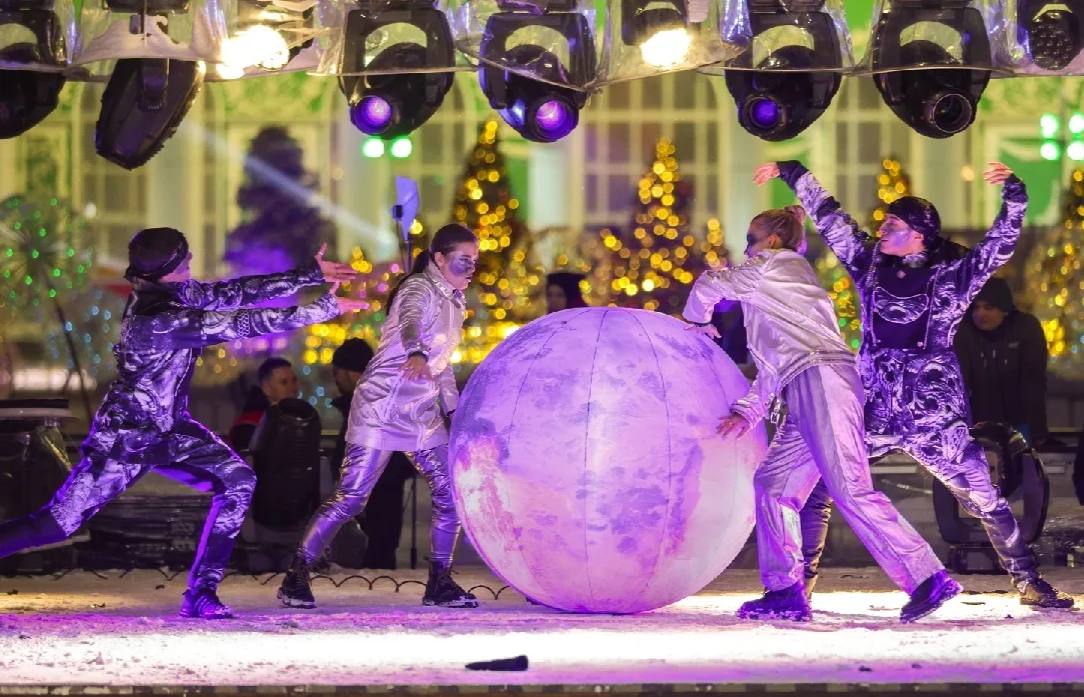 Киновечеринка и Неоновый движ