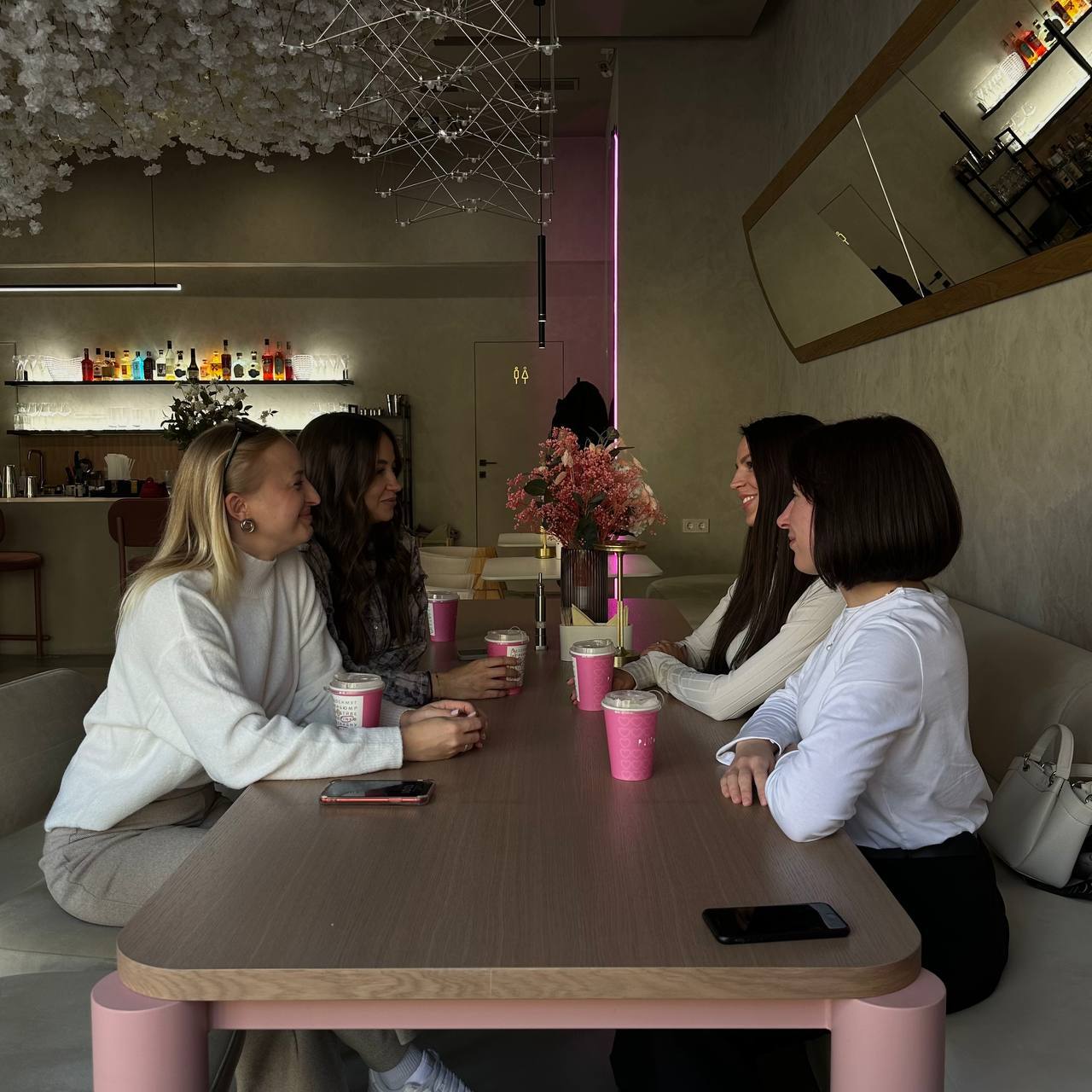 Психологический воркшоп, Завтрак подруг, Цветочный мастер-класс, Психологический воркшоп, Шоколадный мастер-класс