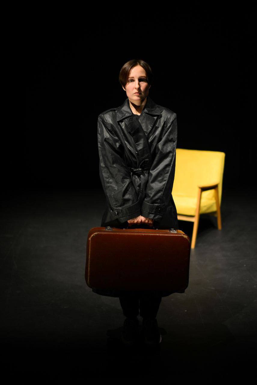 Моноспектакль Дарьи Зыряновой по роману Э. Ажара «Вся жизнь впереди»