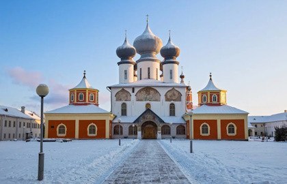 Экскурсия «Тихвинские монастыри: тур к чудотворной иконе»