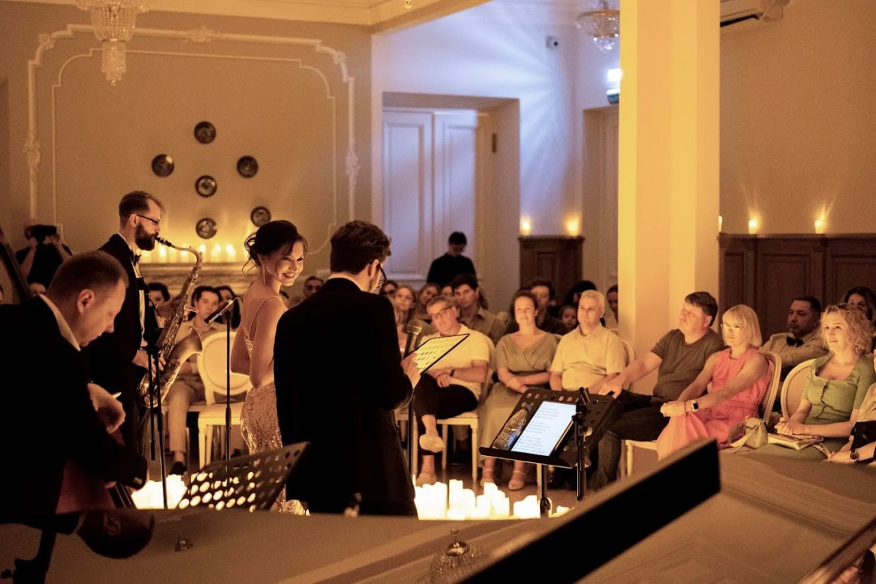 Джаз во дворце: Магия музыки в сиянии тысячи свечей