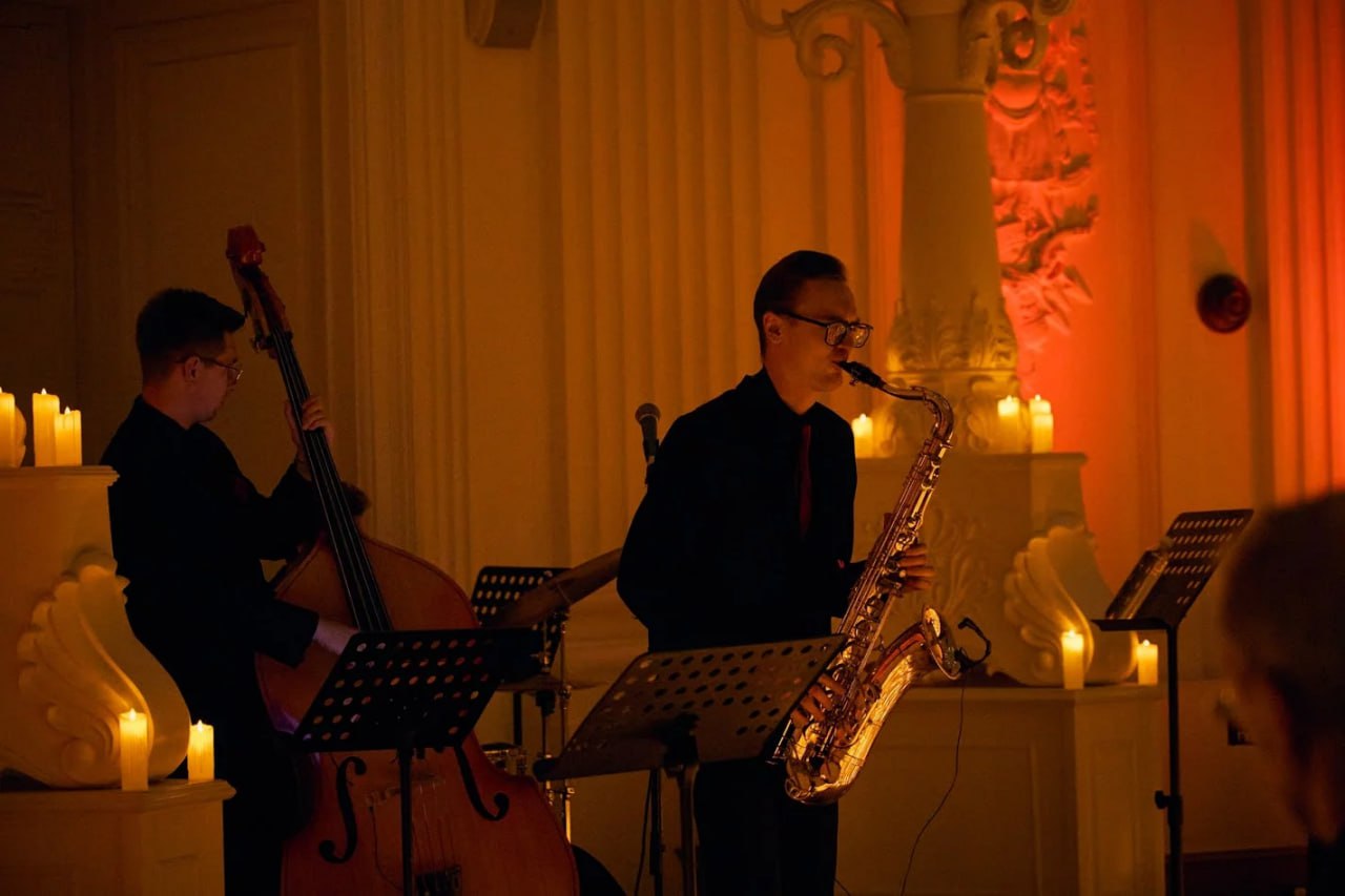 Джаз во дворце: Магия музыки в сиянии тысячи свечей