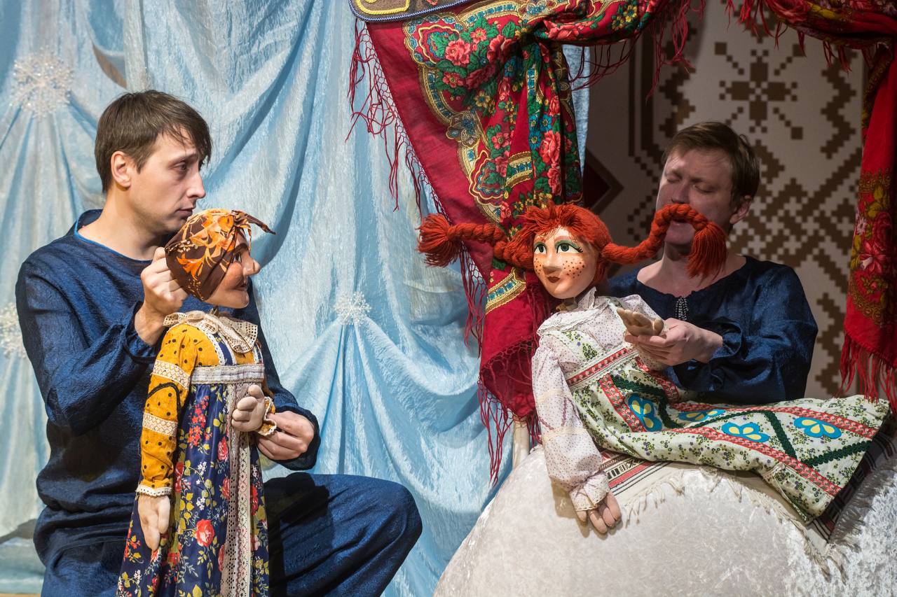 Цирковое представление и спектакли Холодное сердце и Морозко