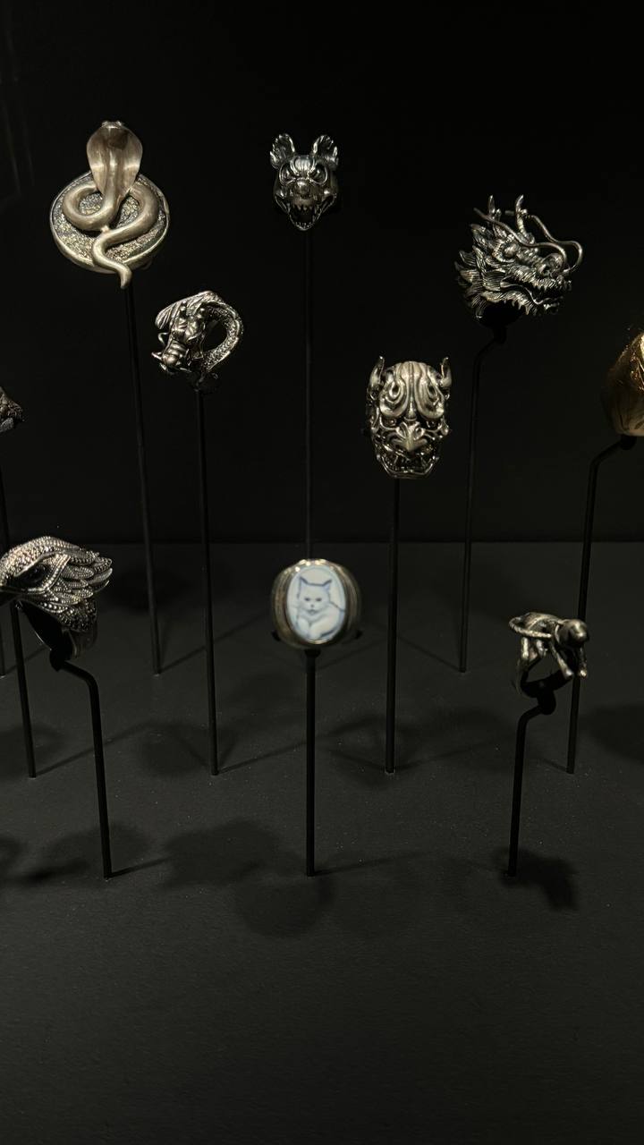 Public library by Van Cleef