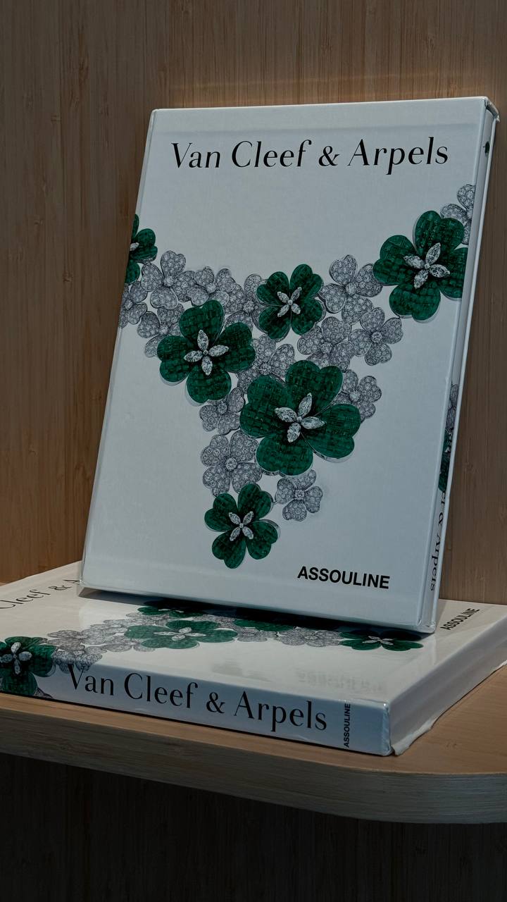 Public library by Van Cleef