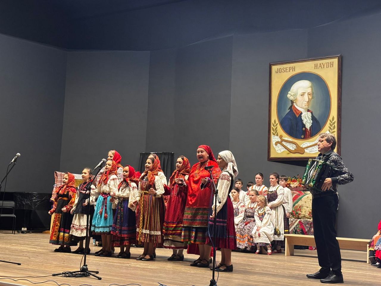 III Открытый фольклорный фестиваль "Рождественский колокольчик"