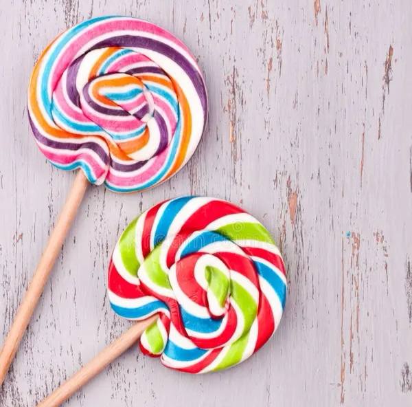 Игры в керлинг, снежный дартс и хоккей в валенках