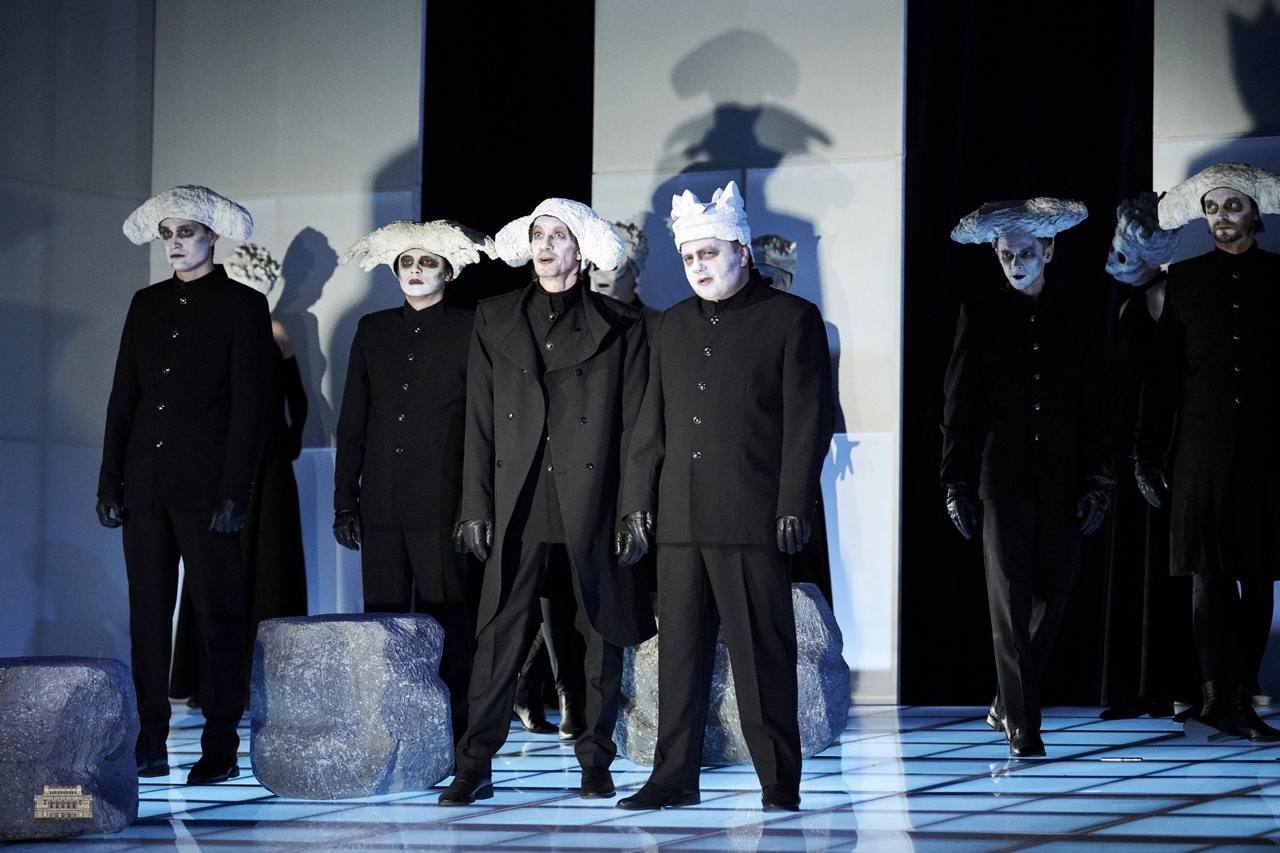 Театральная афиша во второй половине января