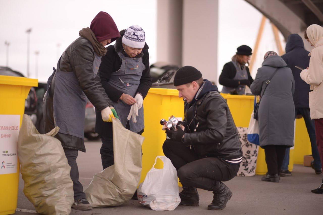 Мобильный пункт приема вторсырья и одежды