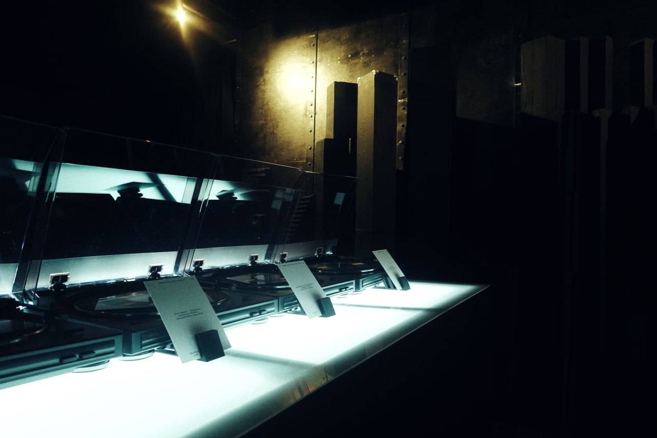 Концерт Fighting the World с участием хора musicAeterna