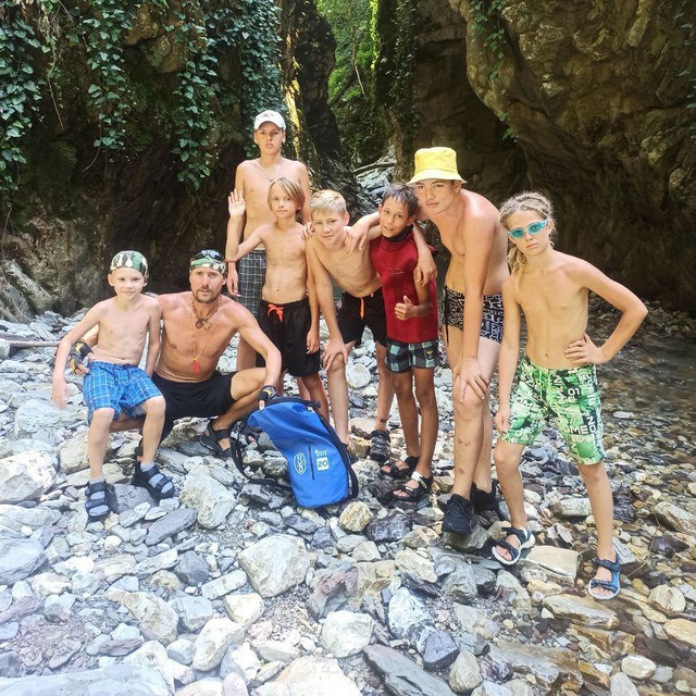 Семейный йога-лагерь