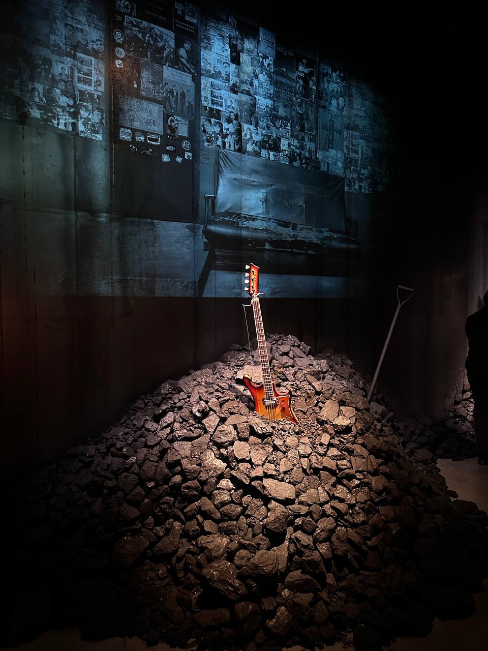 Выставка Виктор Цой. Легенда