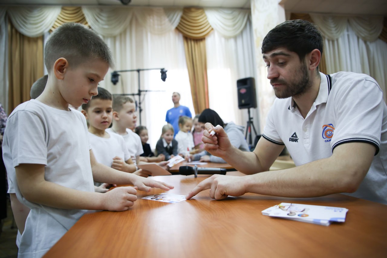 Первоклассникам — о баскетболе