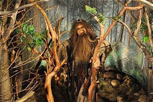 Бесплатно в Дарвиновский музей в костюме лесной нечисти