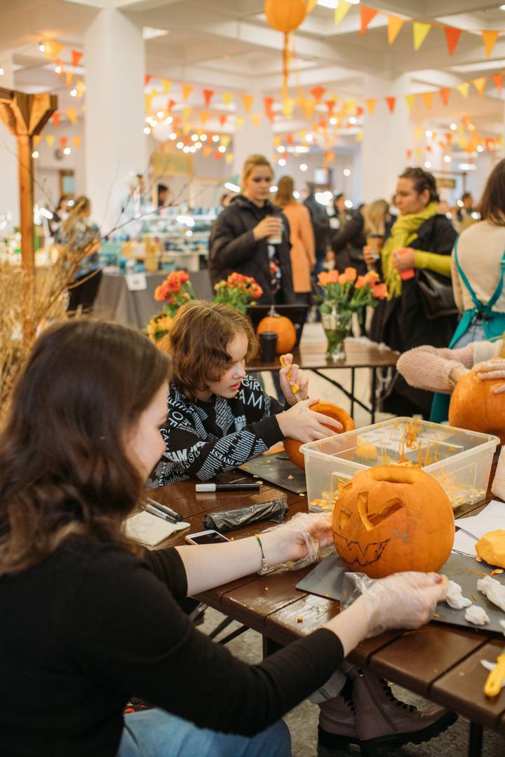 Петербургская ярмарка в стиле Хеллоуин